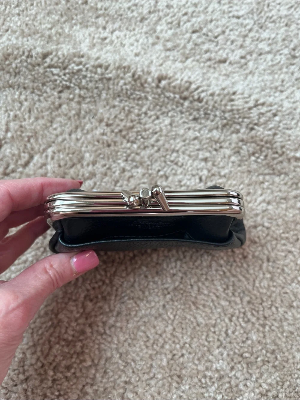 Button 1893 Leather Kisslock Coin Purse